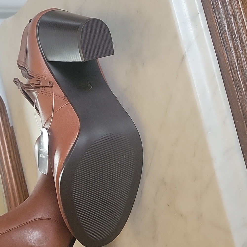LIZ CLAIBORNE Caramel Leather Zip Ankle Booties 9M NWT - Picture 8 of 12